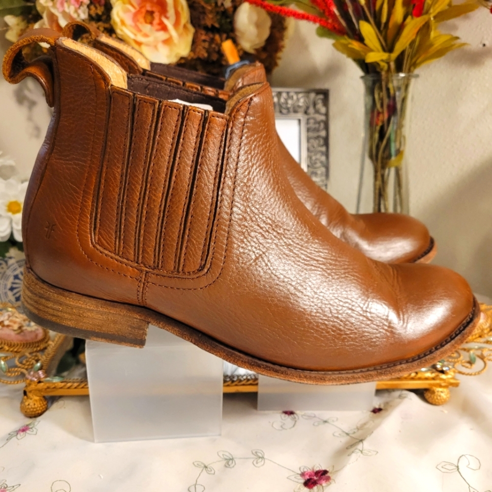 FRYE brown leather Chelsea boots. 9.5 see description and pics. 👀 Great deal! - Picture 5 of 13